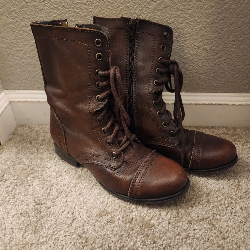 Steve Madden genuine leather boots size 6